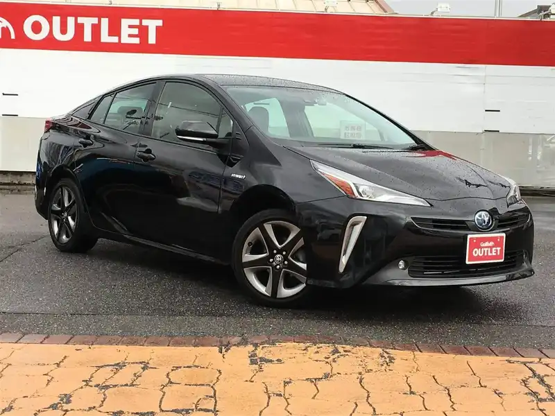 カタログ画像：プリウス（PRIUS） Ｅ 2019年10月 DAA-ZVW51 1800cc アティチュードブラックマイカ 燃費39.0km / l メイン