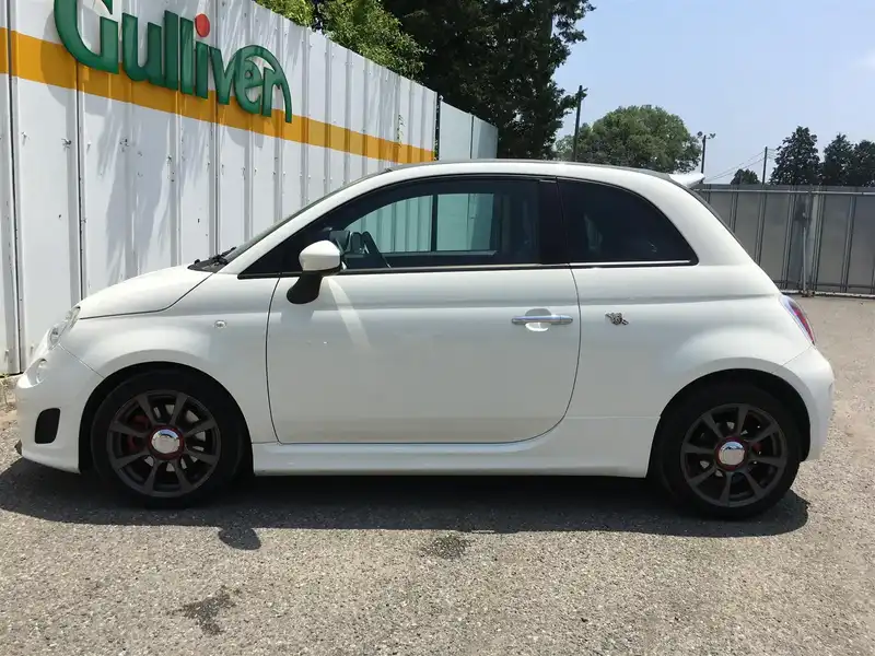 カタログ画像：アバルト５００Ｃ（ABARTH 500C） ベースグレード 2010年10月 ABA-312142 1400cc ビアンコガーラorネロスコルピオーネ／ビアンコガーラ 外装