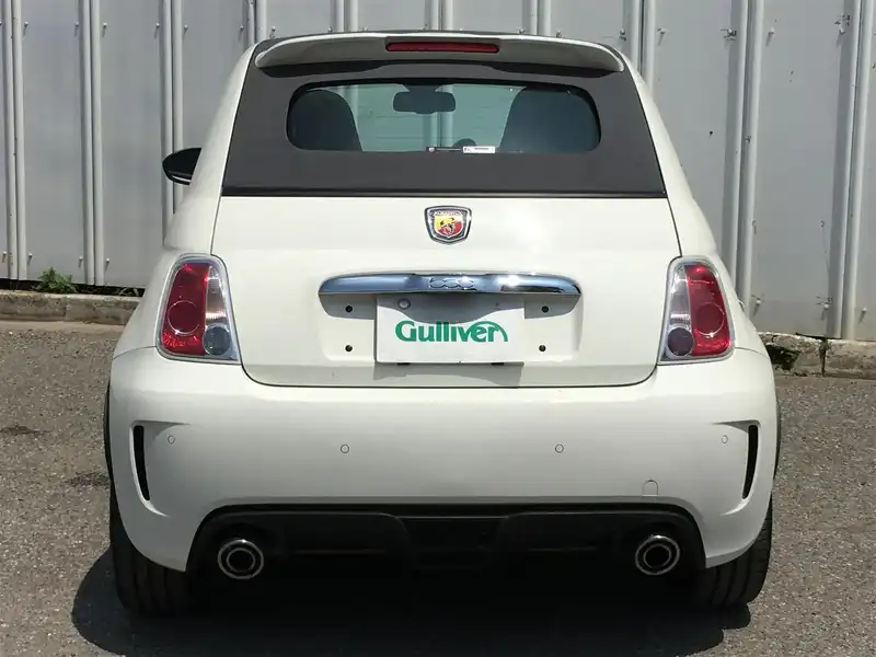 カタログ画像：アバルト５００Ｃ（ABARTH 500C） ベースグレード 2010年10月 ABA-312142 1400cc ビアンコガーラorネロスコルピオーネ／ビアンコガーラ バック