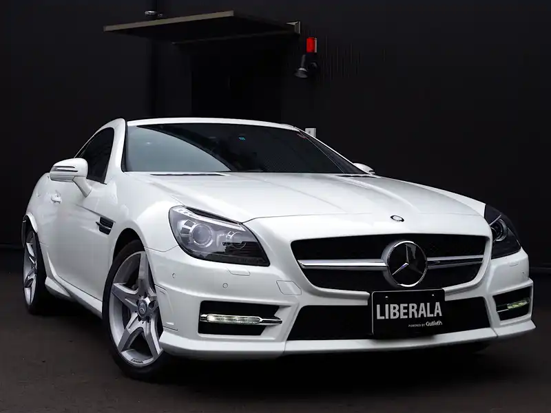 カタログ画像：ＳＬＫ（SLK） ＳＬＫ２００レーダーセーフティエディション 2013年10月 DBA-172448 1800cc ポーラーホワイト 燃費14.0km / l フロント