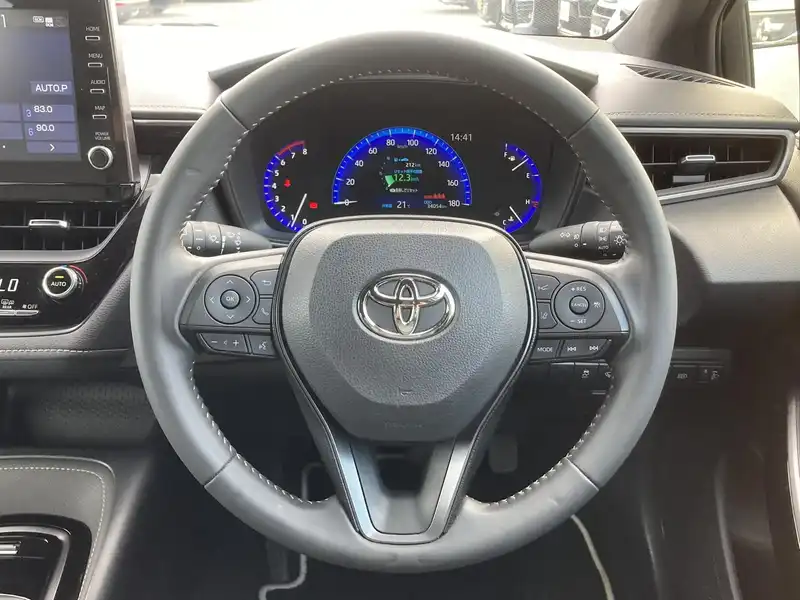 カタログ画像：カローラツーリング（COROLLA TOURING） ダブルバイビー 2019年10月 3BA-NRE210W 1200cc ホワイトパールクリスタルシャイン 燃費15.8km / l 内装