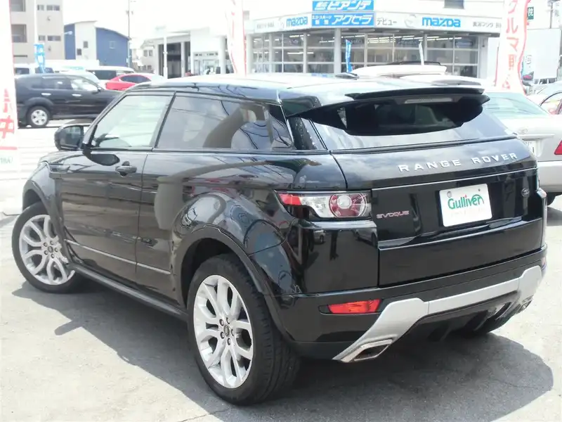 カタログ画像：レンジローバーイヴォーククーペ（RANGE ROVER EVOQUE COUPE） ピュア 2012年3月 CBA-LV2A 2000cc バローロ・ブラック（メタリック） 燃費9.0km / l バック