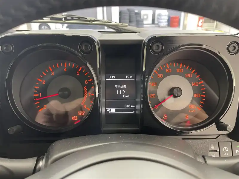 カタログ画像：ジムニーノマド（JIMNY NOMADE） ＦＣ 2025年4月 3BA-JC74W 1500cc アークティックホワイトパール 燃費14.9km / l 内装