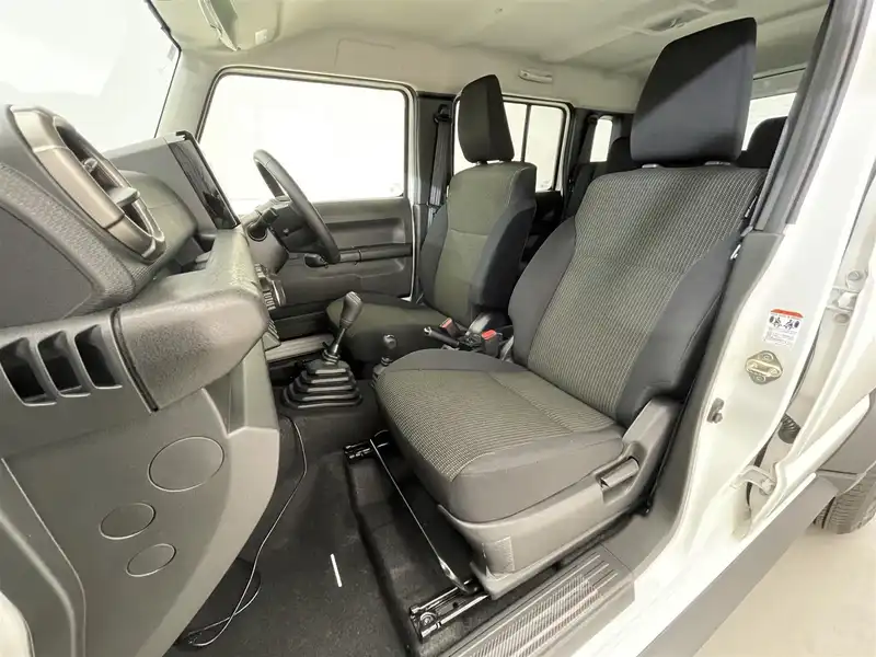 10156365 | カタログ画像：ジムニーノマド（JIMNY NOMADE） ＦＣ 2025年4月 3BA-JC74W 1500cc アークティックホワイトパール フロント