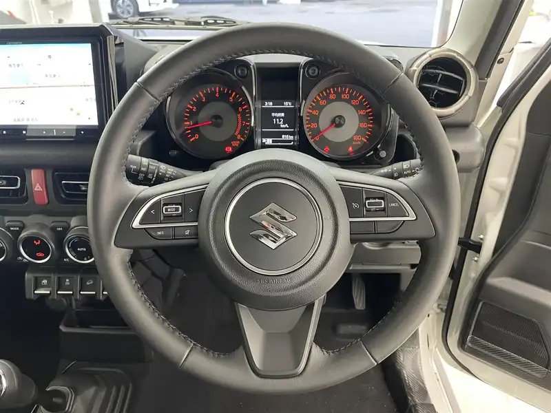 カタログ画像：ジムニーノマド（JIMNY NOMADE） ＦＣ 2025年4月 3BA-JC74W 1500cc アークティックホワイトパール 燃費14.9km / l 内装