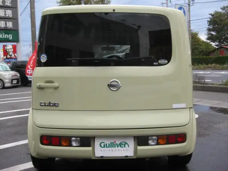 カタログ画像：キューブ（CUBE） ＳＸ ＭＤ／ＣＤセレクション 2004年12月 CBA-BZ11 1400cc ビーンズ 燃費17.2km / l  バック