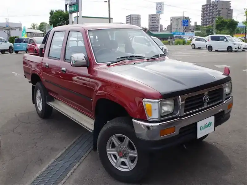 カタログ画像：ハイラックスピックアップ（HILUX PICK UP） ダブルキャブ ＳＳＲ－Ｘ 1995年8月 KB-LN108 2400cc レッドマイカメタリック メイン（その他）