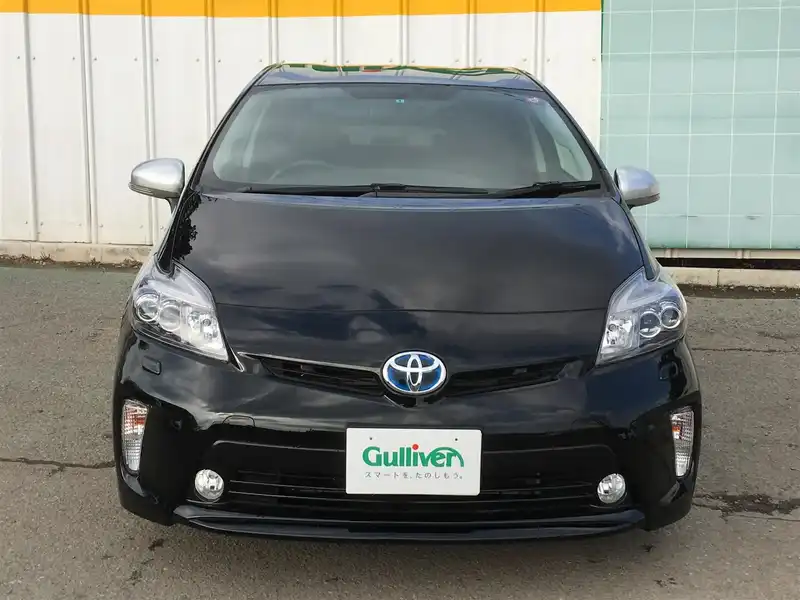 カタログ画像：プリウス（PRIUS） Ｓツーリングセレクション・マイコーデ 2014年8月 DAA-ZVW30 1800cc ブラック 燃費30.4km / l フロント