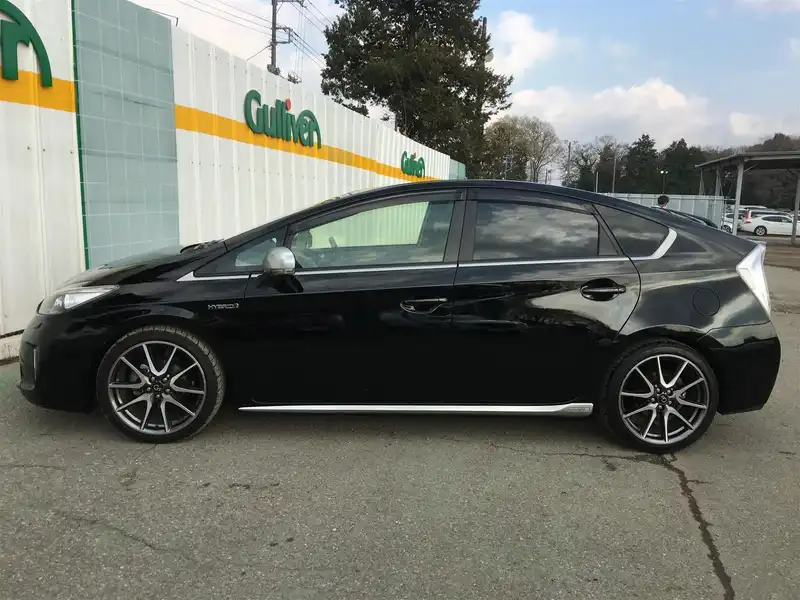 カタログ画像：プリウス（PRIUS） Ｓツーリングセレクション・マイコーデ 2012年10月 DAA-ZVW30 1800cc ブラック 燃費30.4km / l 外装