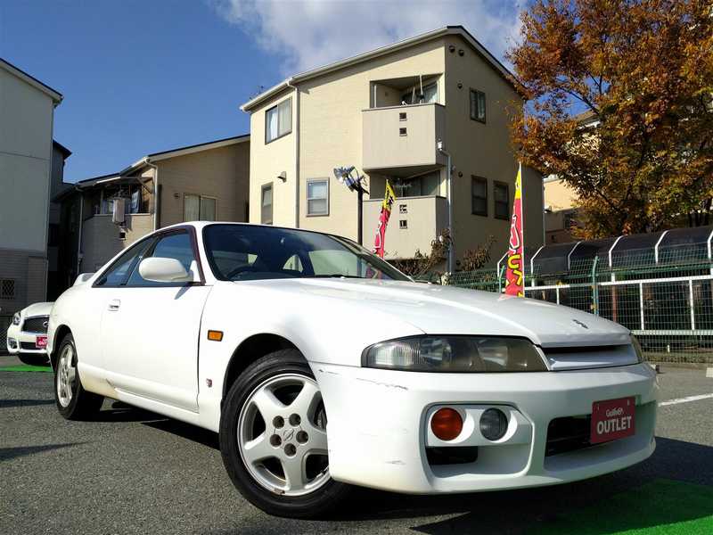 カタログ画像：スカイライン（SKYLINE） ＧＴＳ２５タイプＳ 1997年2月 E-ER33 2500cc ホワイト（スーパーファインハードコート） 燃費10.4km / l  メイン