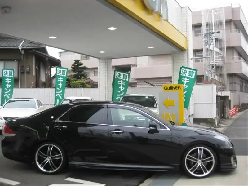 カタログ画像：クラウン（CROWN） アスリートＧパッケージ 2010年2月 DBA-GRS204 3500cc ブラック 燃費10.0km / l  外装