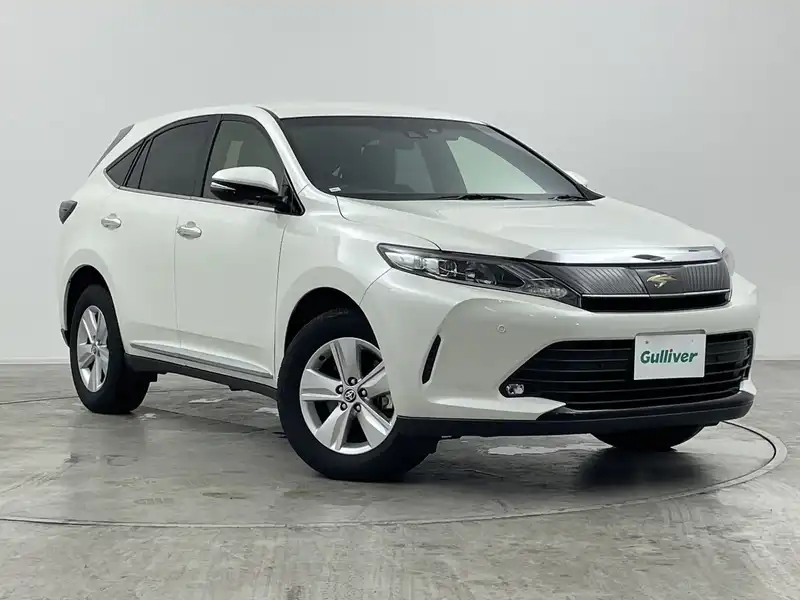 ハリアー（トヨタ）のホワイト系（白）の中古車を検索｜【中古車