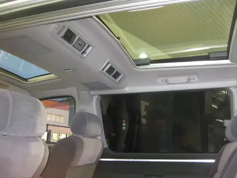 1008812 | カタログ画像：ツーリングハイエース（TOURING HIACE） エクストラＶパッケージ 2000年8月 GF-RCH47W 2700cc ホワイト 内装