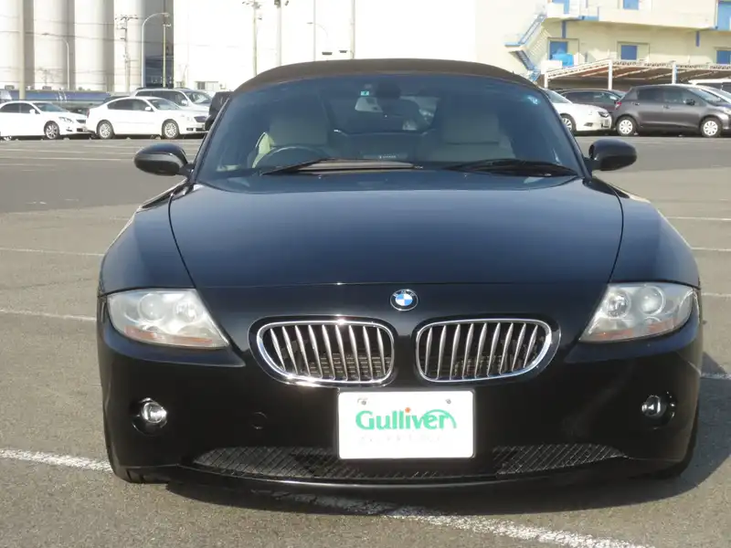 カタログ画像：Ｚ４（Z4） ３．０ｉ 2005年9月 GH-BT30 3000cc ブラック・サファイア（メタリック・カラー） 燃費9.3km / l  フロント