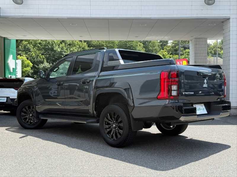 カタログ画像：トライトン（TRITON） ＧＬＳ 2024年2月 3DF-LC2T 2400cc グラファイトグレーメタリック 燃費11.3km / l バック