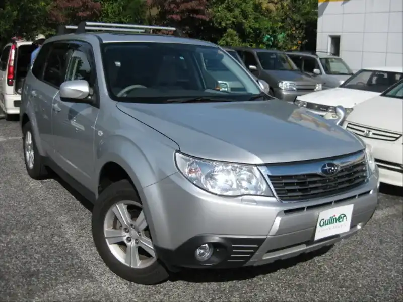 カタログ画像：フォレスター（FORESTER） ２．０ＸＳ プラチナセレクション 2009年1月 DBA-SH5 2000cc スパークシルバー・メタリック 燃費13.8km / l  メイン（その他）