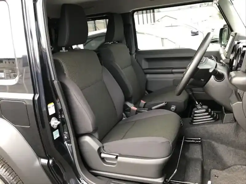 カタログ画像：ジムニーシエラ（JIMNY SIERRA） ＪＬ スズキセーフティサポート装着車 2019年10月 3BA-JB74W 1500cc ブルーイッシュブラックパール3 燃費15.0km / l 内装