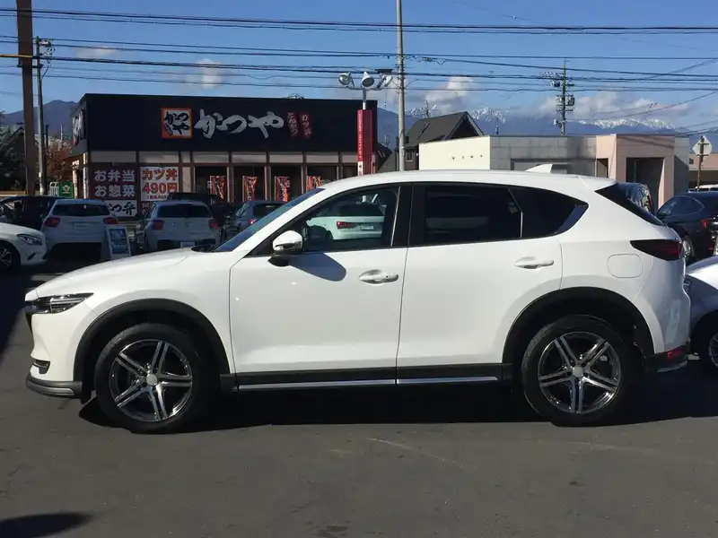 カタログ画像：ＣＸ－５（CX-5） ＸＤ プロアクティブ 2020年12月 3DA-KF2P 2200cc スノーフレイクホワイトパールマイカ 燃費17.4km / l 外装