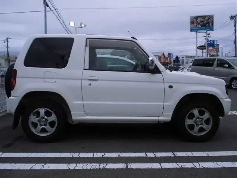 4007465 | カタログ画像：パジェロミニ（PAJERO MINI） ホワイトエディション 2001年6月 GF-H58A 660cc ソフィアホワイト 外装