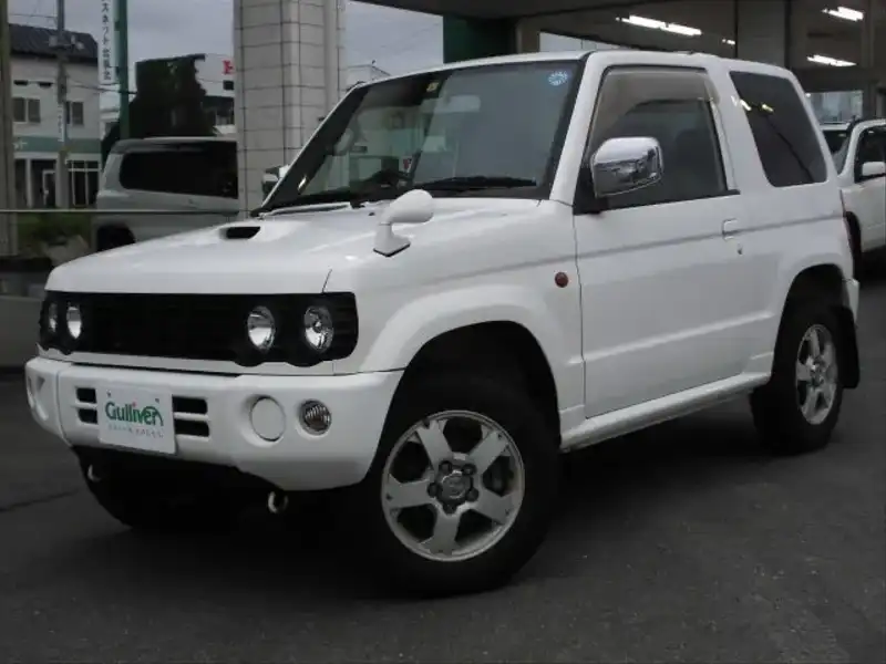 カタログ画像：パジェロミニ（PAJERO MINI） ホワイトエディション 2001年6月 GF-H58A 660cc ソフィアホワイト 外装