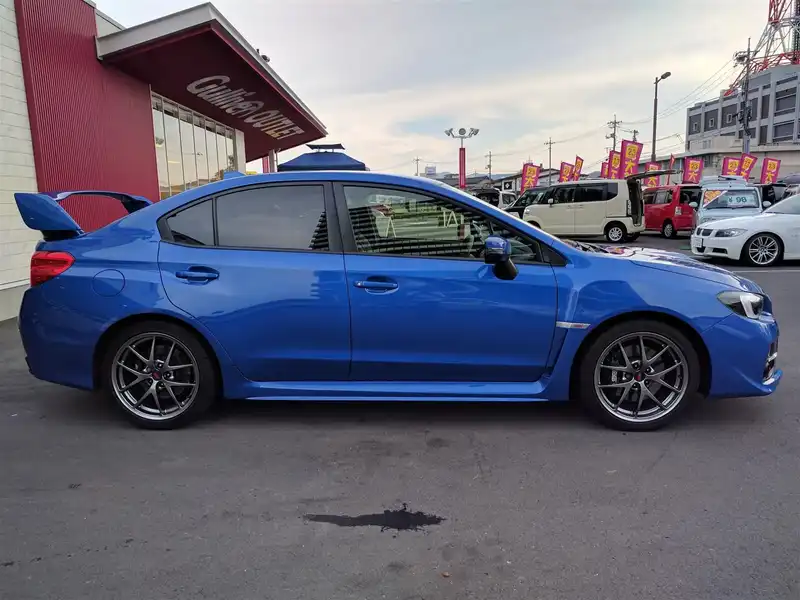 カタログ画像：ＷＲＸ ＳＴＩ（WRX STI） ＳＴＩ タイプＳ 2015年6月 CBA-VAB 2000cc ＷＲブルー・パール 燃費9.4km / l 外装