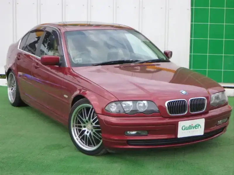 カタログ画像：３シリーズ（3 SERIES） ３２３ｉ 2000年8月 GF-AM25 2500cc シエナ・レッド 燃費8.3km / l  メイン