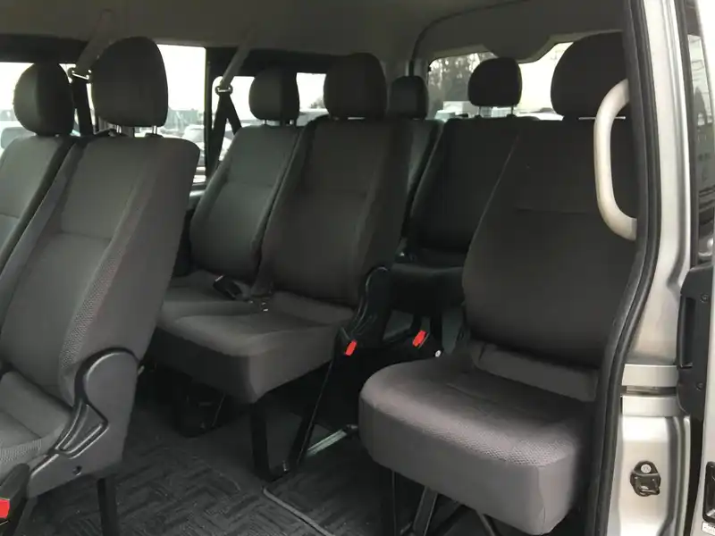 カタログ画像：ハイエースワゴン（HIACE WAGON） ＤＸ 2015年1月 CBA-TRH214W 2700cc シルバーマイカメタリック 燃費9.7km / l 内装