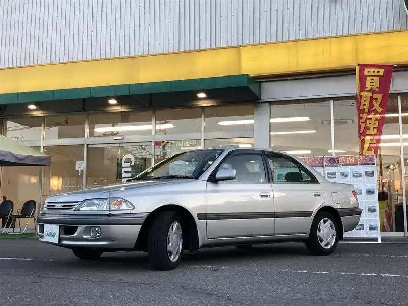 カタログ画像：カリーナ（CARINA） Ｓｉ Ｇセレクション装着車 1996年8月 E-ST215 2000cc シルバーメタリック 燃費12.4km / l  メイン