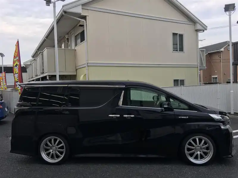 カタログ画像：ヴェルファイアハイブリッド（VELLFIRE HYBRID） ハイブリッドＺＲ Ｇエディション 2015年1月 DAA-AYH30W 2500cc ブラック 燃費18.4km / l 外装