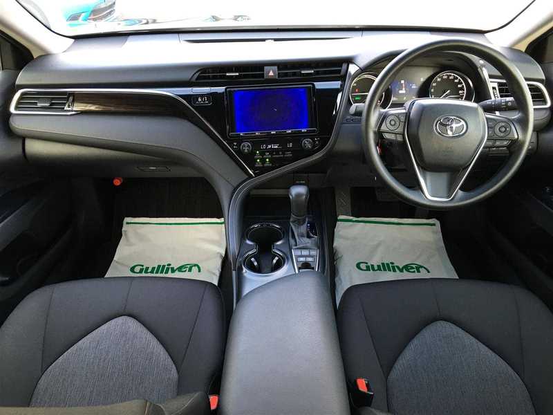 カタログ画像：カムリ（CAMRY） Ｘ 2018年8月 DAA-AXVH70 2500cc アティチュードブラックマイカ 燃費33.4km / l 内装