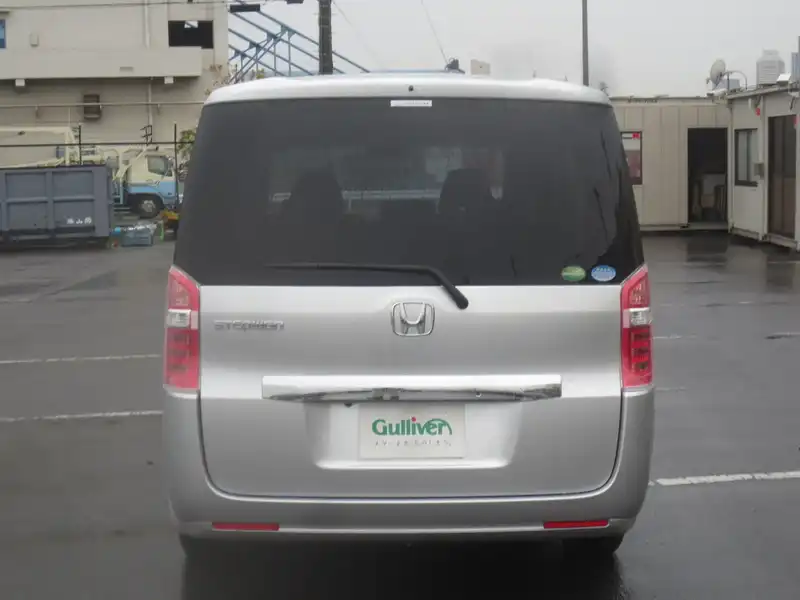 10091202 | カタログ画像：ステップワゴン（STEPWAGON） Ｇ コンフォートセレクション 2013年12月 DBA-RK1 2000cc スーパープラチナ・メタリック バック