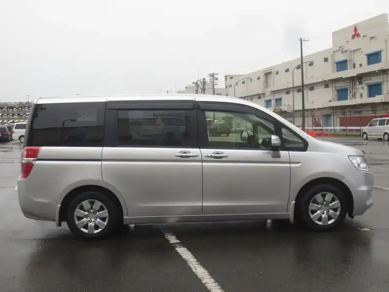 10086050 | カタログ画像：ステップワゴン（STEPWAGON） Ｇ コンフォートセレクション 2013年12月 DBA-RK1 2000cc スーパープラチナ・メタリック 外装