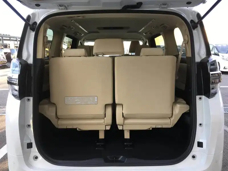 カタログ画像：ヴェルファイア（VELLFIRE） ２．５Ｘ 2018年10月 DBA-AGH30W 2500cc ホワイトパールクリスタルシャイン 燃費11.6km / l 内装