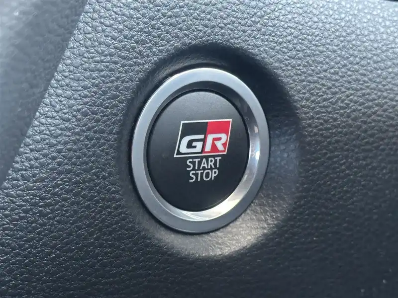 カタログ画像：ＧＲカローラ（GR COROLLA） ＲＺ 2023年8月 4BA-GZEA14H 1600cc プラチナホワイトパールマイカ 燃費12.4km / l 内装