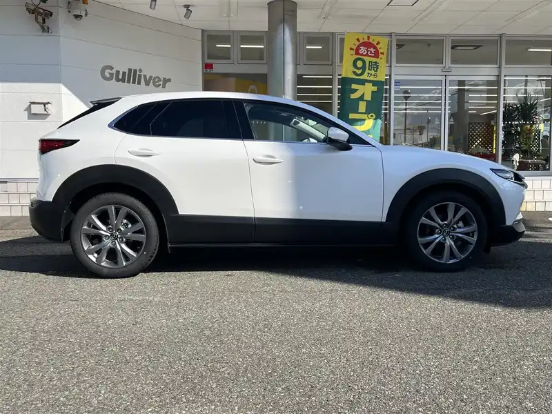 カタログ画像：ＣＸ－３０（CX-30） ２０Ｓ ブラックトーンエディション 2022年8月 5AA-DMEJ3P 2000cc スノーフレイクホワイトパールマイカ 燃費17.3km / l 外装