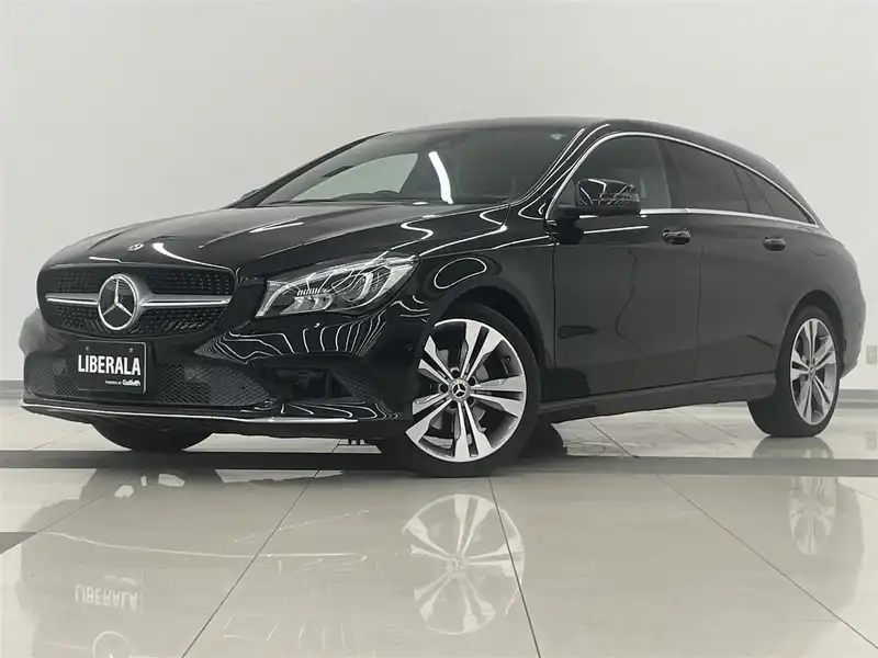 メルセデス・ベンツとCLAクラス シューティングブレーク,SLの中古