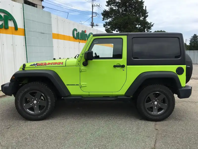 カタログ画像：ジープ・ラングラー（JEEP WRANGLER） マウンテン 2012年7月 ABA-JK36S 3600cc ゲッコークリアコート 燃費7.9km / l 外装