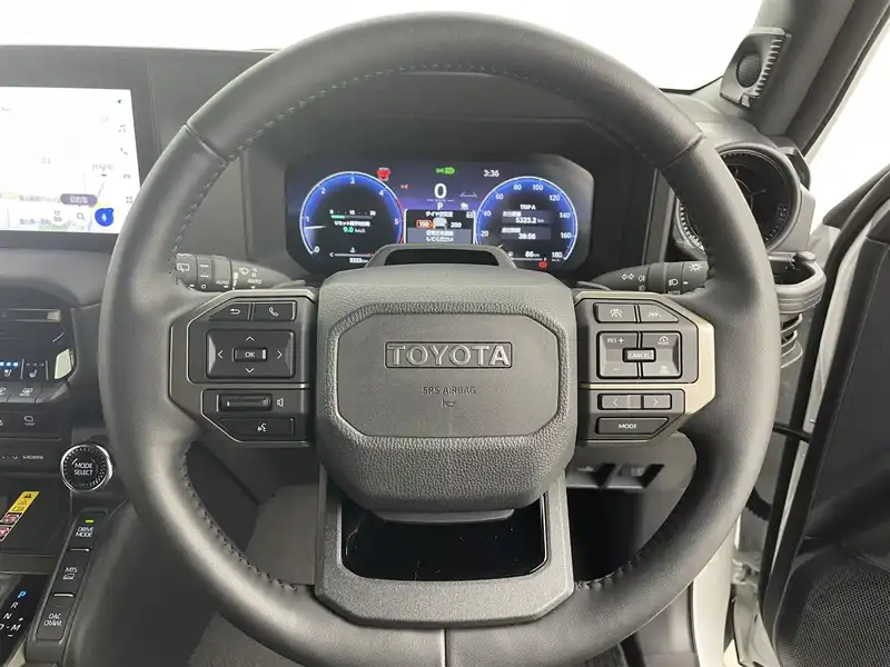 カタログ画像：ランドクルーザー２５０（LAND CRUISER 250） ＺＸ 2024年4月 3DA-GDJ250W 2800cc ブラック 燃費11.0km / l 内装