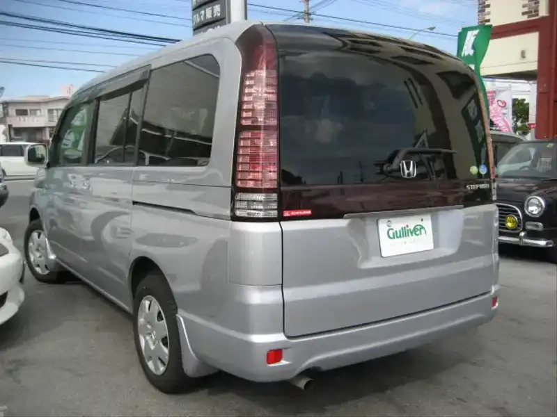 カタログ画像：ステップワゴン（STEPWAGON） Ｇ ＨＩＤエディション 2004年6月 CBA-RF4 2000cc サテンシルバー・メタリック 燃費11.6km / l  外装