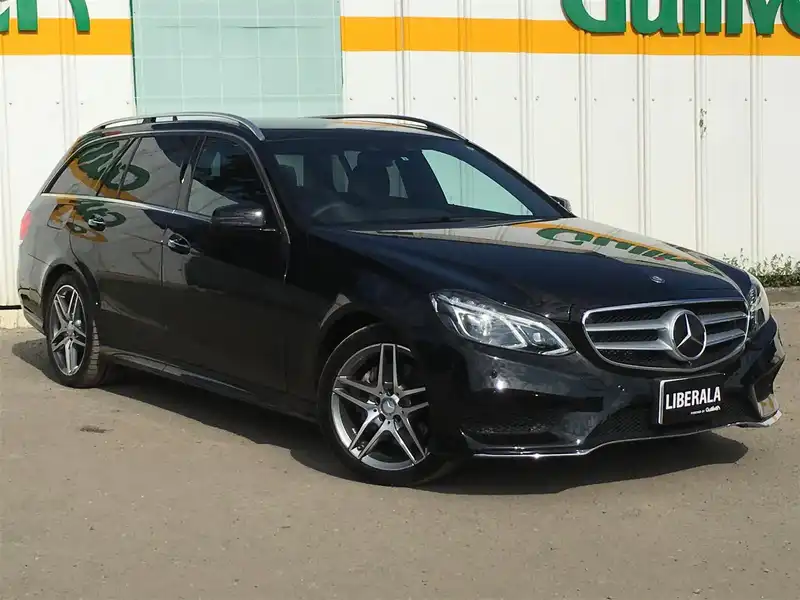 カタログ画像：Ｅクラスステーションワゴン（E-CLASS STATIONWAGON） Ｅ２５０ ステーションワゴン アバンギャルド 2014年10月 RBA-212236C 2000cc オブシディアンブラック（Ｍ） 燃費15.5km / l メイン