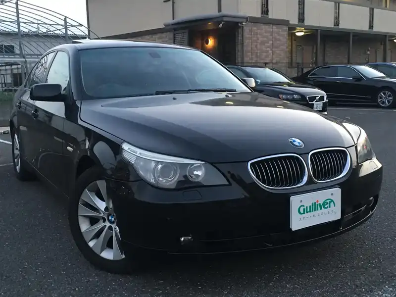 10028401 | カタログ画像：５シリーズ（5 SERIES） ５３０ｉ 2005年6月 ABA-NE30 3000cc ブラック・サファイアメタリック メイン（その他）