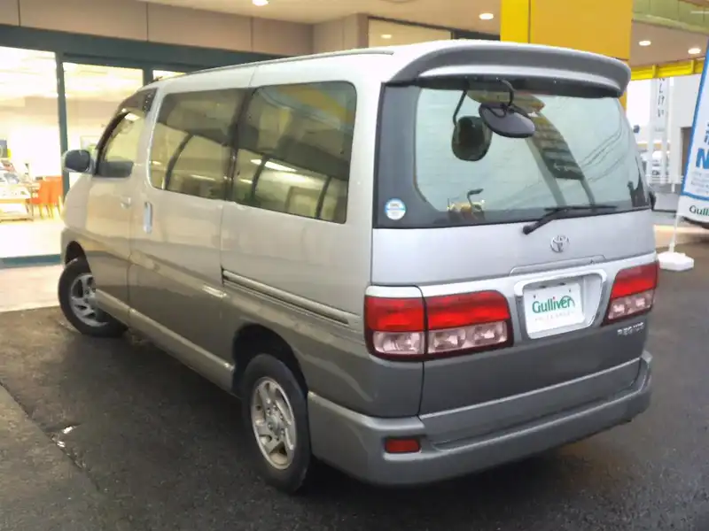 カタログ画像：レジアス（REGIUS） Ｖ Ｌパッケージ ツインムーンルーフ装着車 1999年8月 GF-RCH41W 2700cc マーベラスシルバートーニングII 燃費9.0km / l  バック