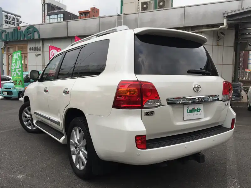 10088567 | カタログ画像：ランドクルーザー（LAND CRUISER） ＺＸ 2014年4月 CBA-URJ202W 4600cc ホワイトパールクリスタルシャイン バック