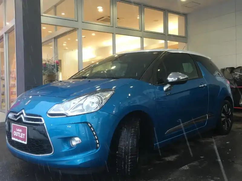 カタログ画像：ＤＳ３（DS3） スポーツシック エディション 2011年1月 ABA-A5C5F04 1600cc ブルーベリル 燃費13.7km / l  フロント