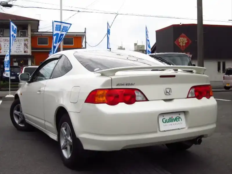 カタログ画像：インテグラ（INTEGRA） ｉＳ 2003年9月 LA-DC5 2000cc プレミアムホワイトパール 燃費14.8km / l  バック