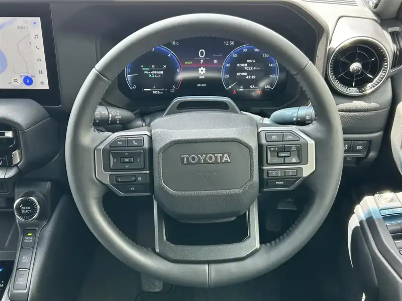 カタログ画像：ランドクルーザー２５０（LAND CRUISER 250） ＶＸ 2024年4月 3DA-GDJ250W 2800cc プラチナホワイトパールマイカ 燃費11.0km / l 内装