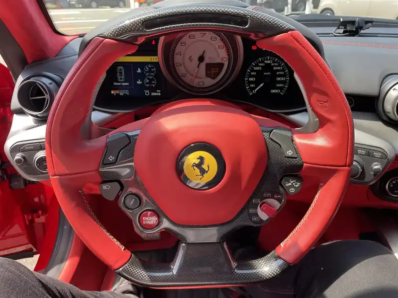 カタログ画像：Ｆ１２ベルリネッタ（F12 BERLINETTA） ベースグレード 2012年7月 ABA-F152 6300cc 内装