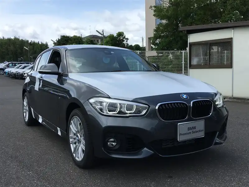 カタログ画像：１シリーズ（1 SERIES） １１８ｉ Ｍスポーツ 2016年10月 DBA-1R15 1500cc ミネラル・グレー（メタリック・カラー） 燃費18.1km / l メイン（その他）