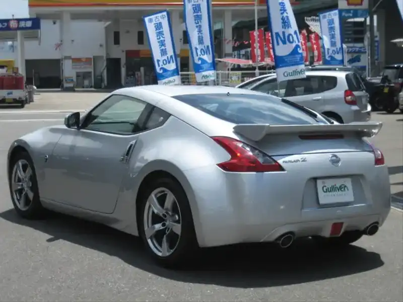 カタログ画像：フェアレディＺ（FAIRLADY Z） ベースグレード 2008年12月 CBA-Z34 3700cc ブリリアントシルバー（Ｍ）orブレードシルバー（Ｍ） 燃費9.8km / l  バック