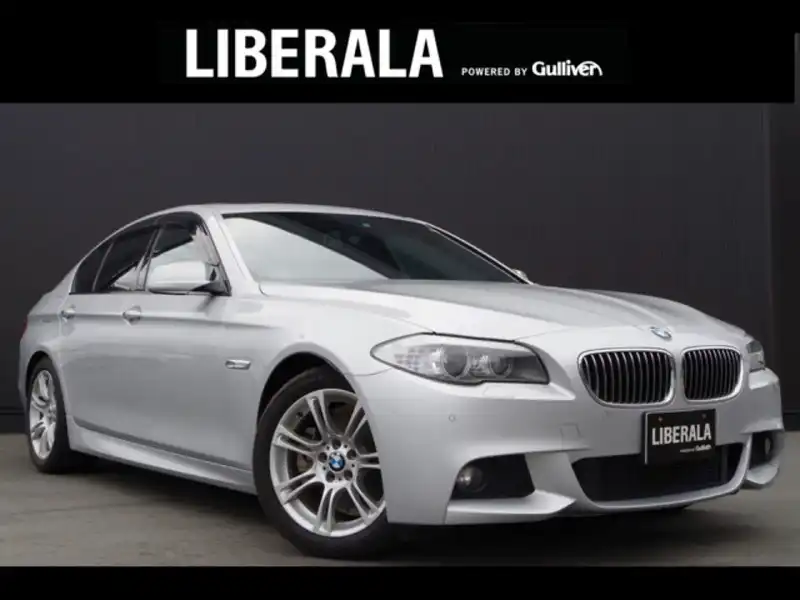 カタログ画像：５シリーズ（5 SERIES） ５２３ｉ Ｍスポーツパッケージ 2010年7月 DBA-FP25 2500cc チタン・シルバー・メタリック 燃費11.2km / l メイン（その他）